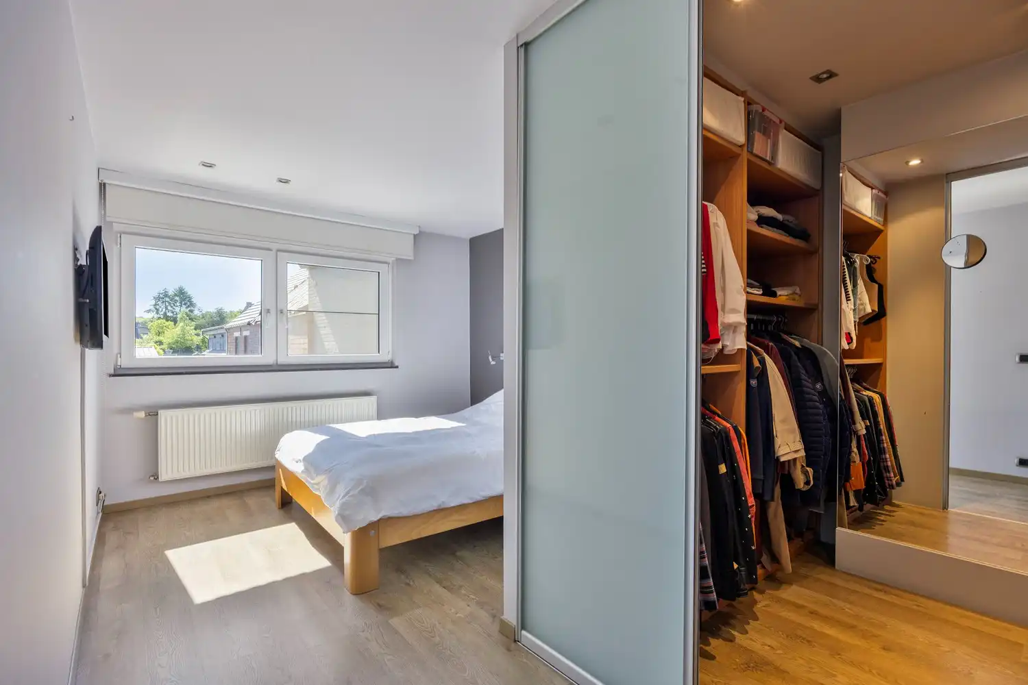 Stijlvol wonen in As: ruime, instapklare woning met tuin en garage foto 33