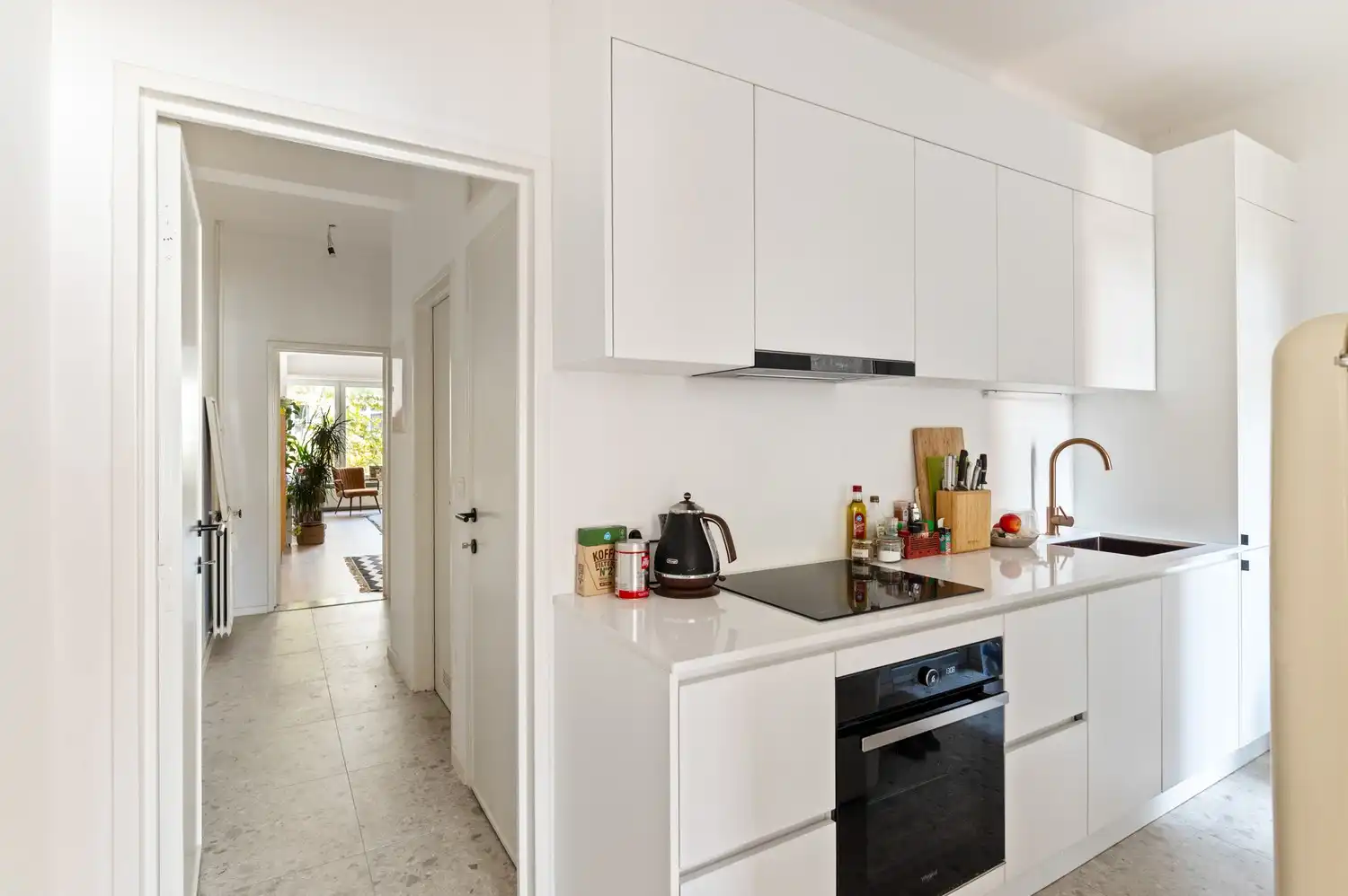 Licht en ruimte in het hart van Antwerpen – 1 slaapkamer appartement foto 9