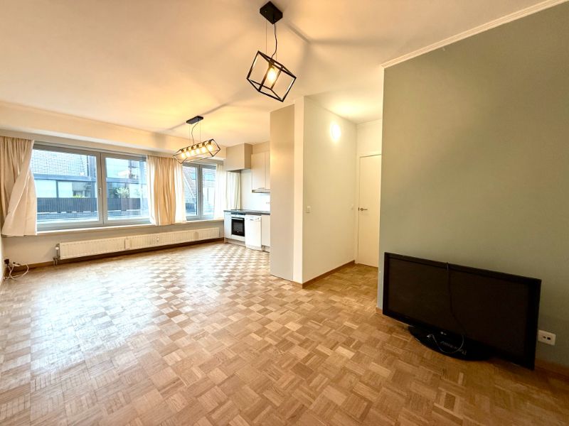 Instapklaar, centraal gelegen appartement met garage foto 4