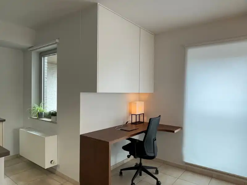 Instapklaar modern appartement met 2 slaapkamers en garage foto 6