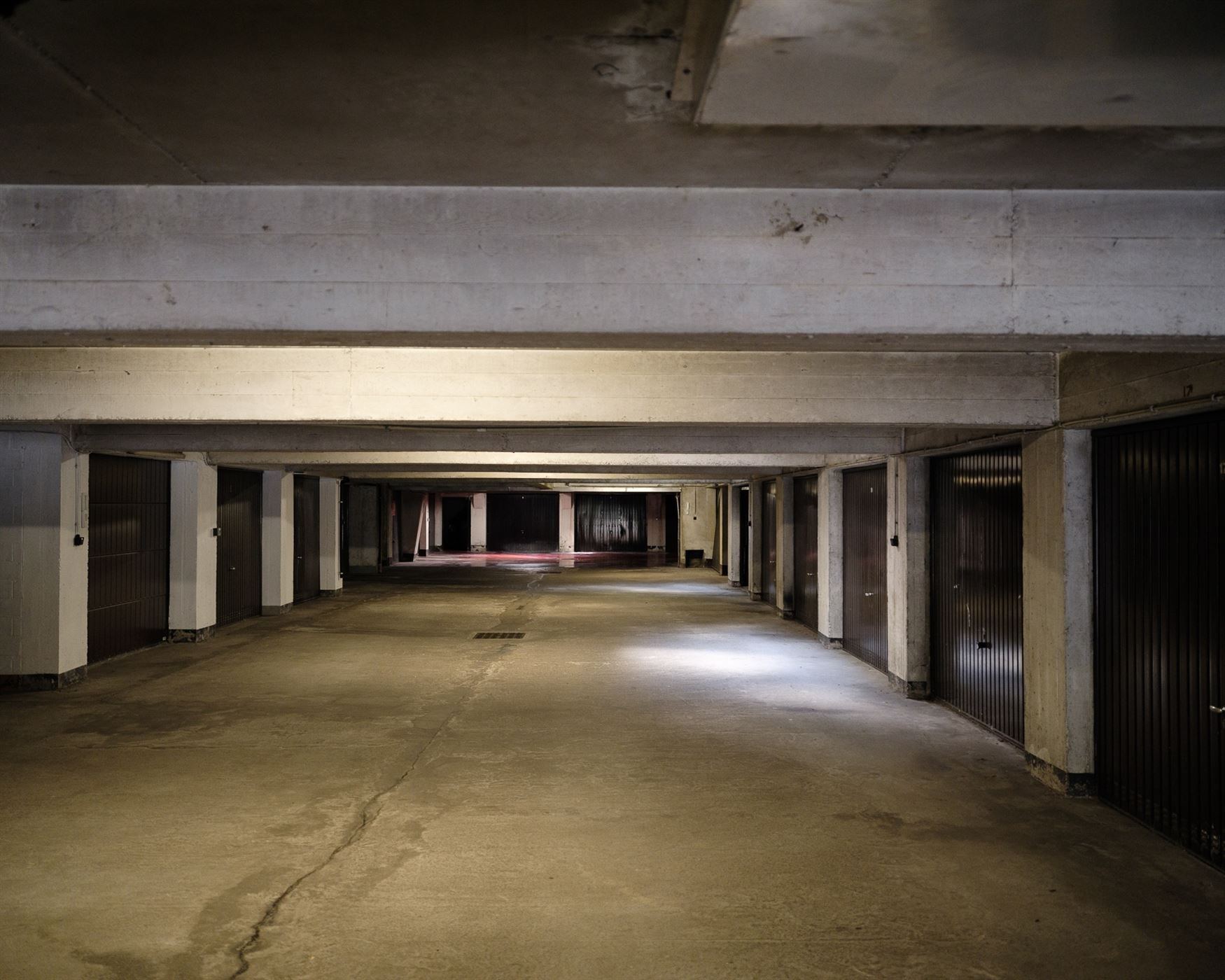 Veelzijdige garagebox te koop in Sint-Denijs-Westrem! foto 2