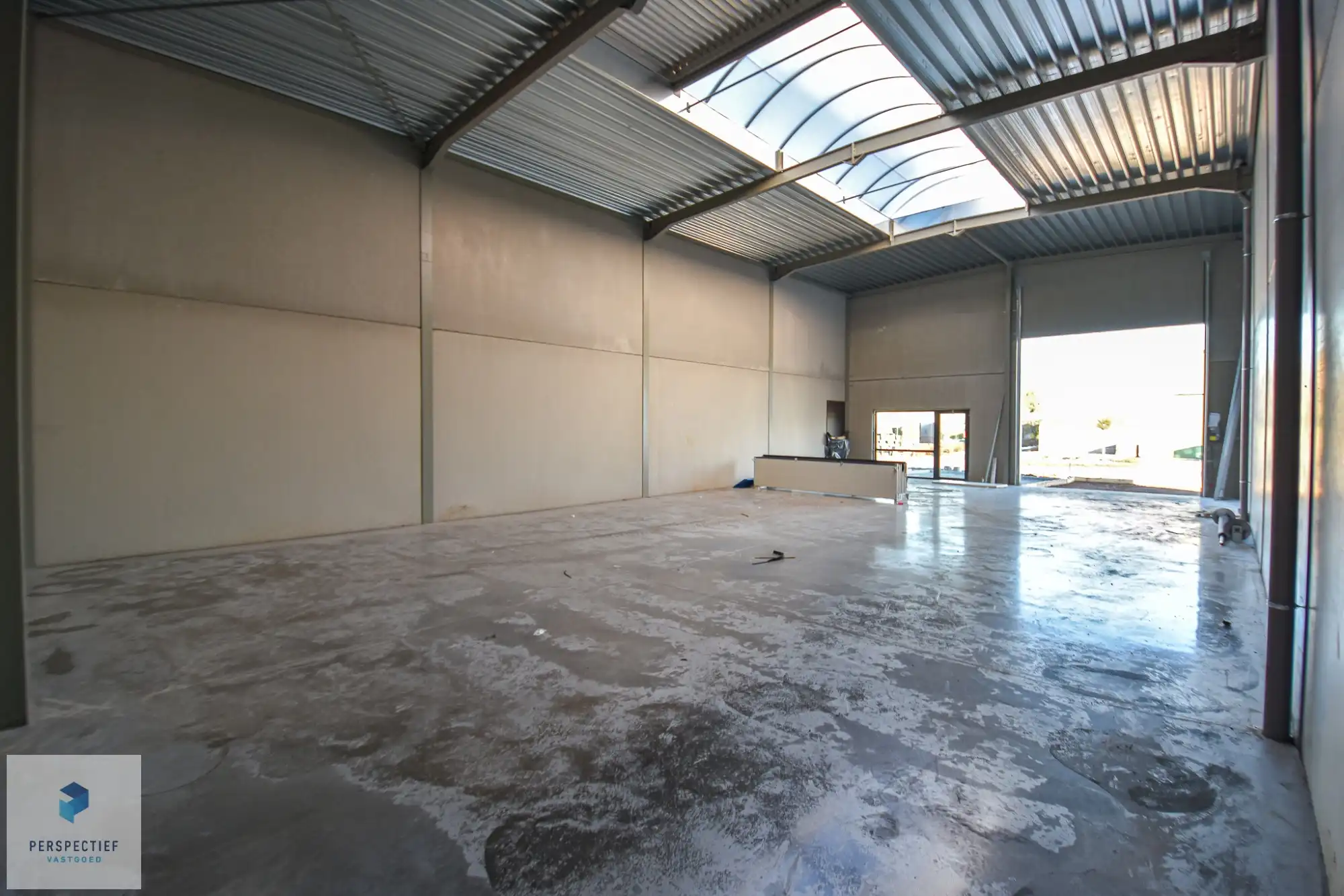 Grote Loods te huur in het industriepark van Beernem foto 4