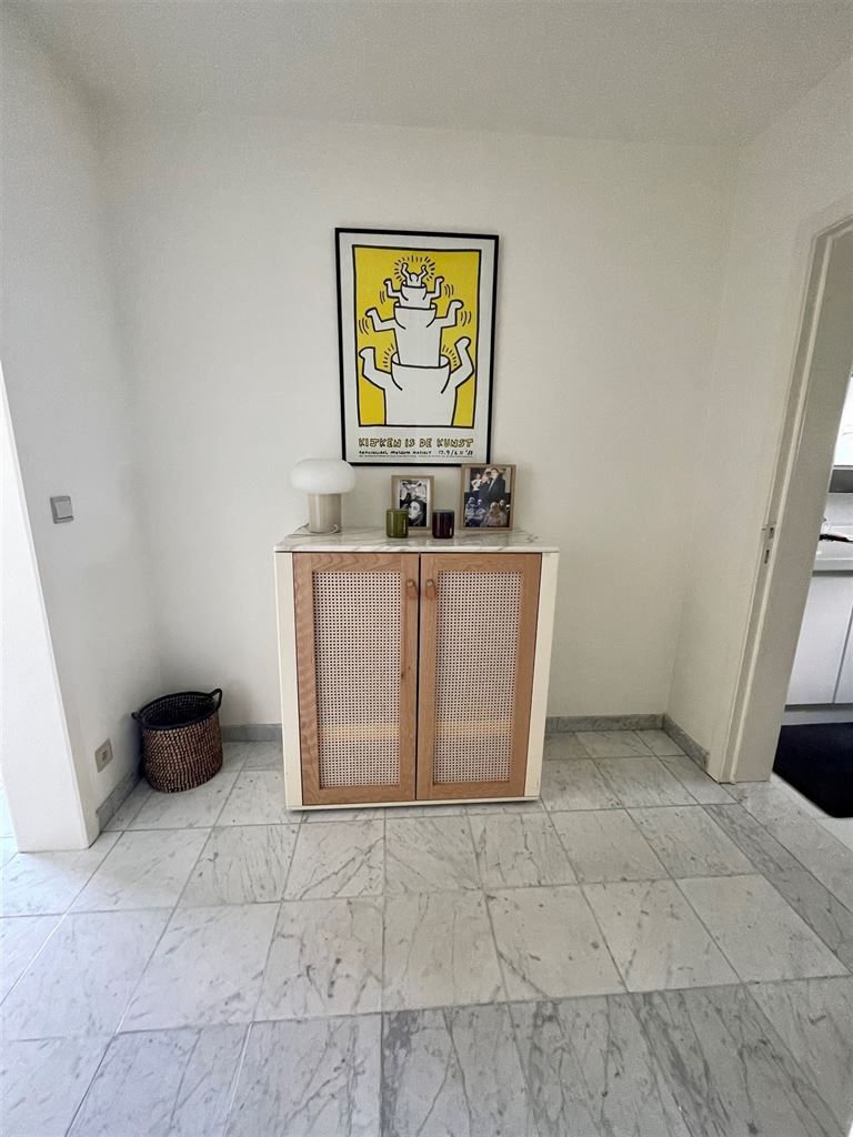 Ruim duplex appartement met 2 slaapkamers en gezellig terras in het centrum van Hasselt.  foto 5