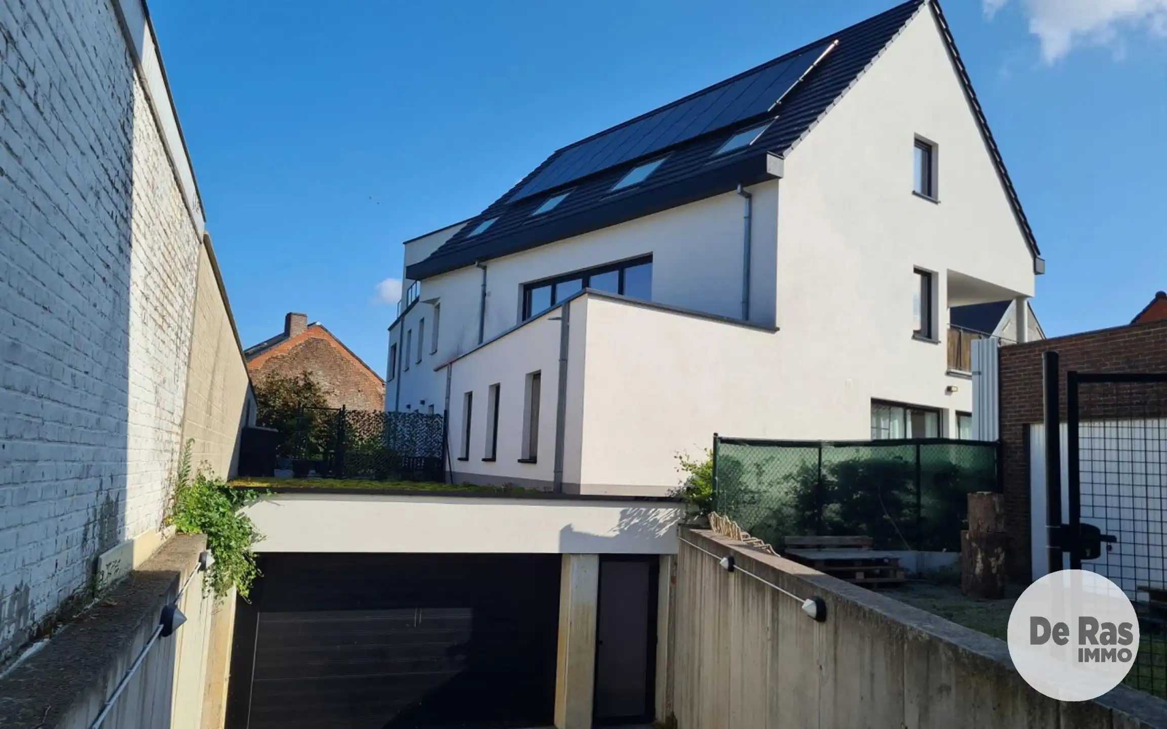 BURST-Schitterend,recent, gelijkvloers appartement met tuin foto 2