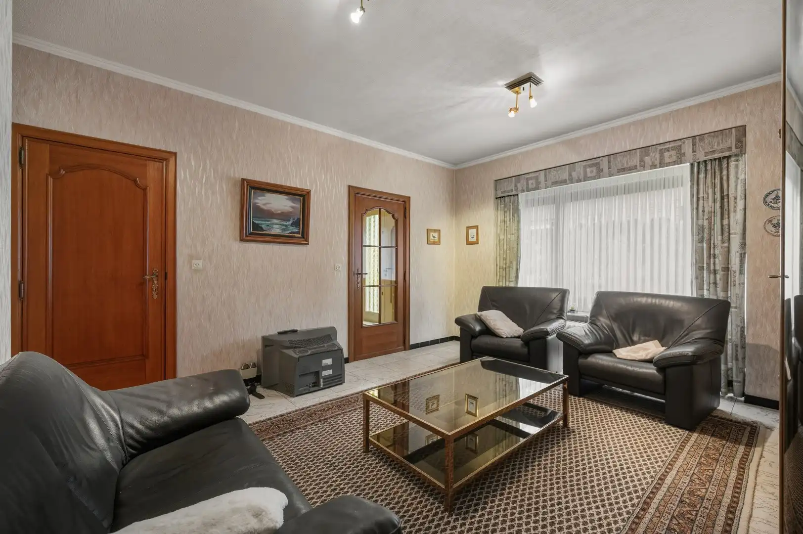 Op te frissen halfopen bebouwing op de Tiense stadsrand foto 7