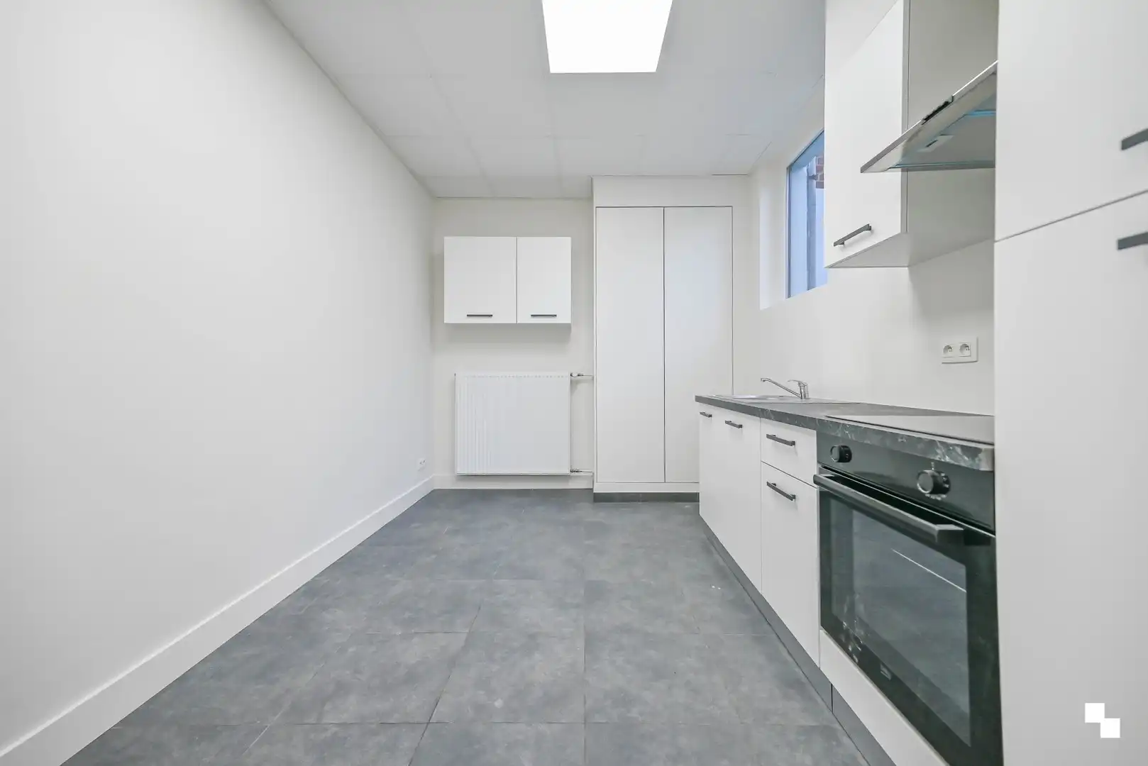 Gerenoveerde woning nabij centrum Izegem foto 5