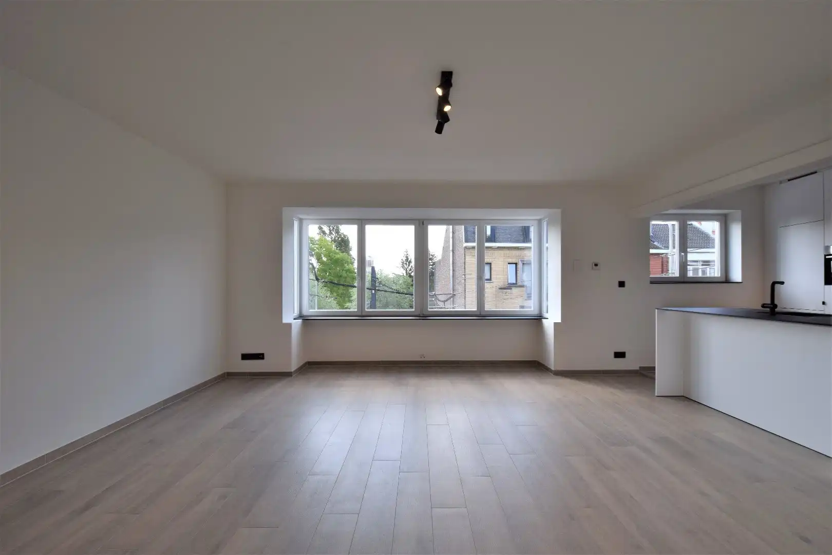 Centraal gelegen appartement met standaard voorzieningen en alle gemakken binnen handbereik foto 4