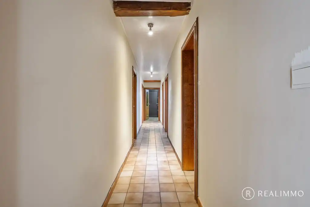 Zéér ruime rustig gelegen villa met bijgebouwen op  8.292m² foto 13