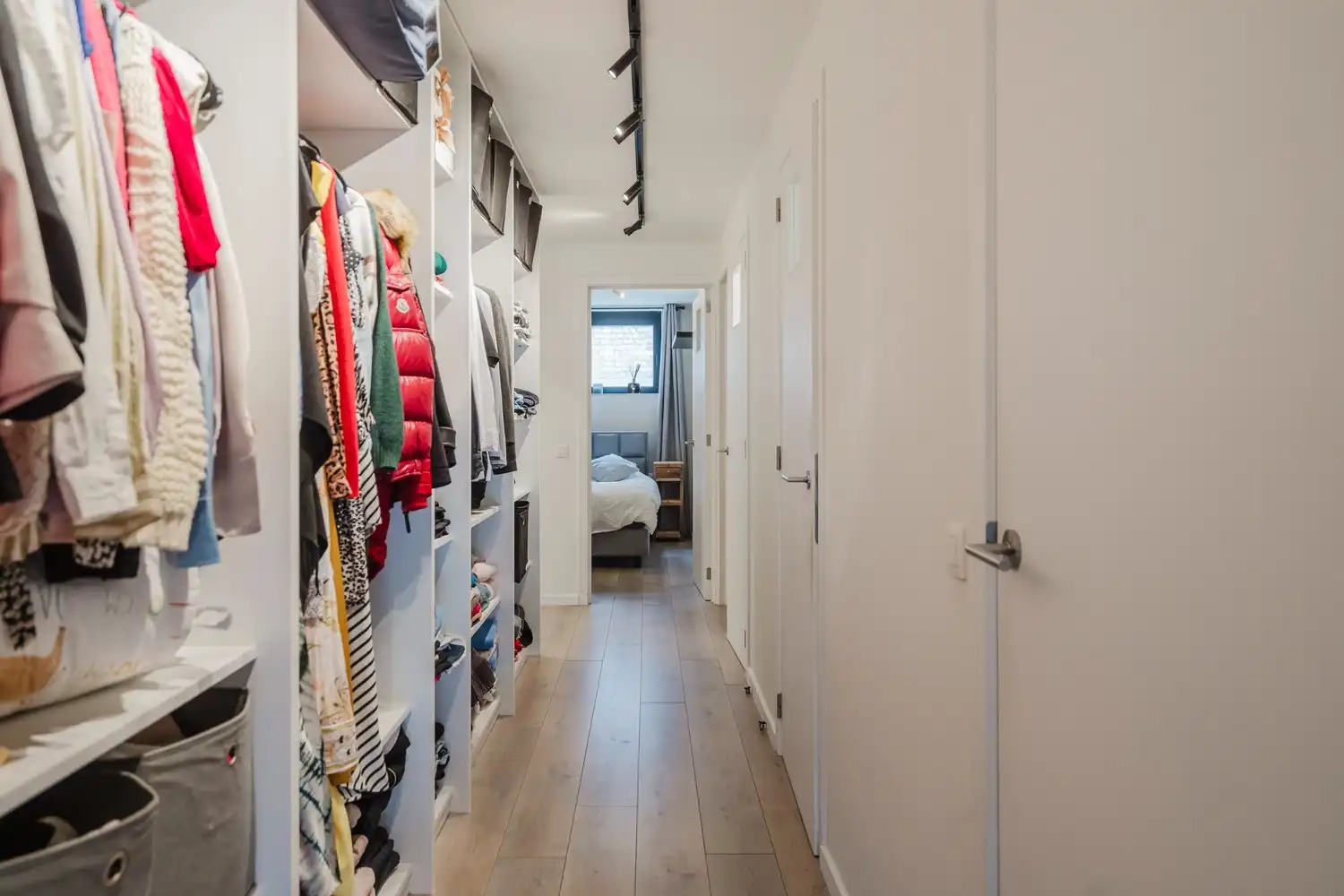 BIJZONDERE LOFT MET PRIVÉTUIN EN ZWEMBAD foto 8