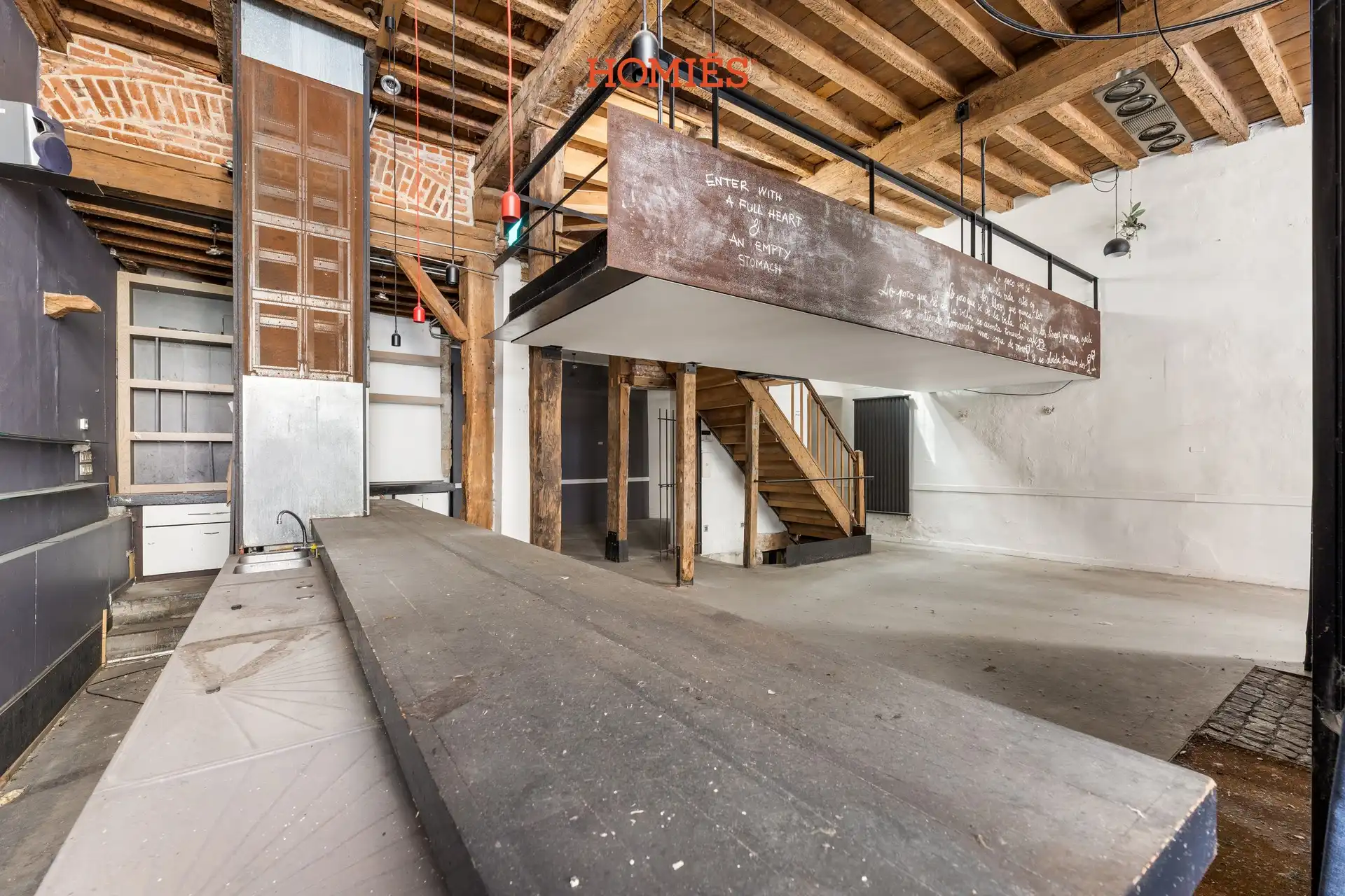 Ruim handelspand op toplocatie in de Muntstraat foto 4
