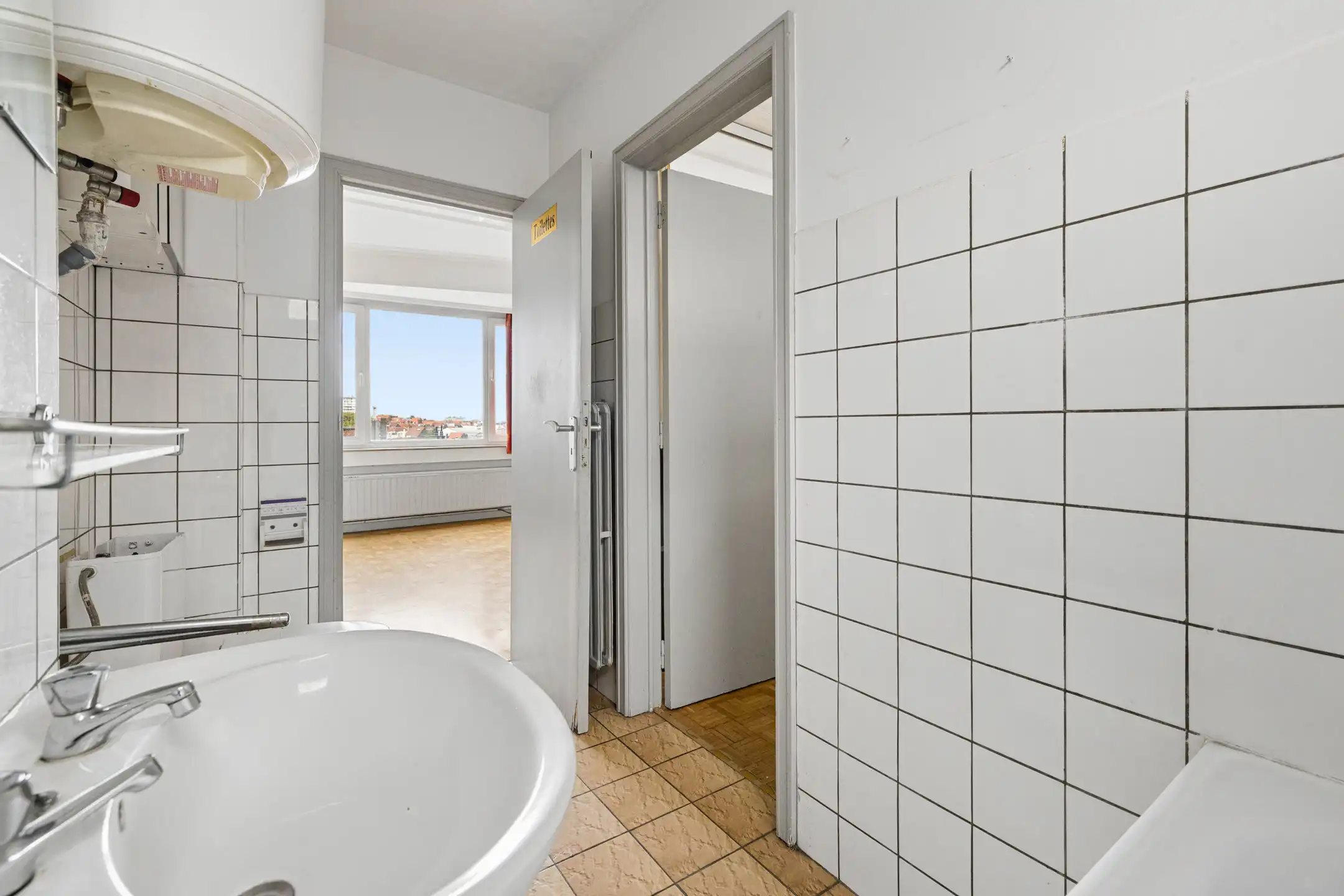 Studio van ±41 m² – Strategische ligging, veel potentieel foto 8