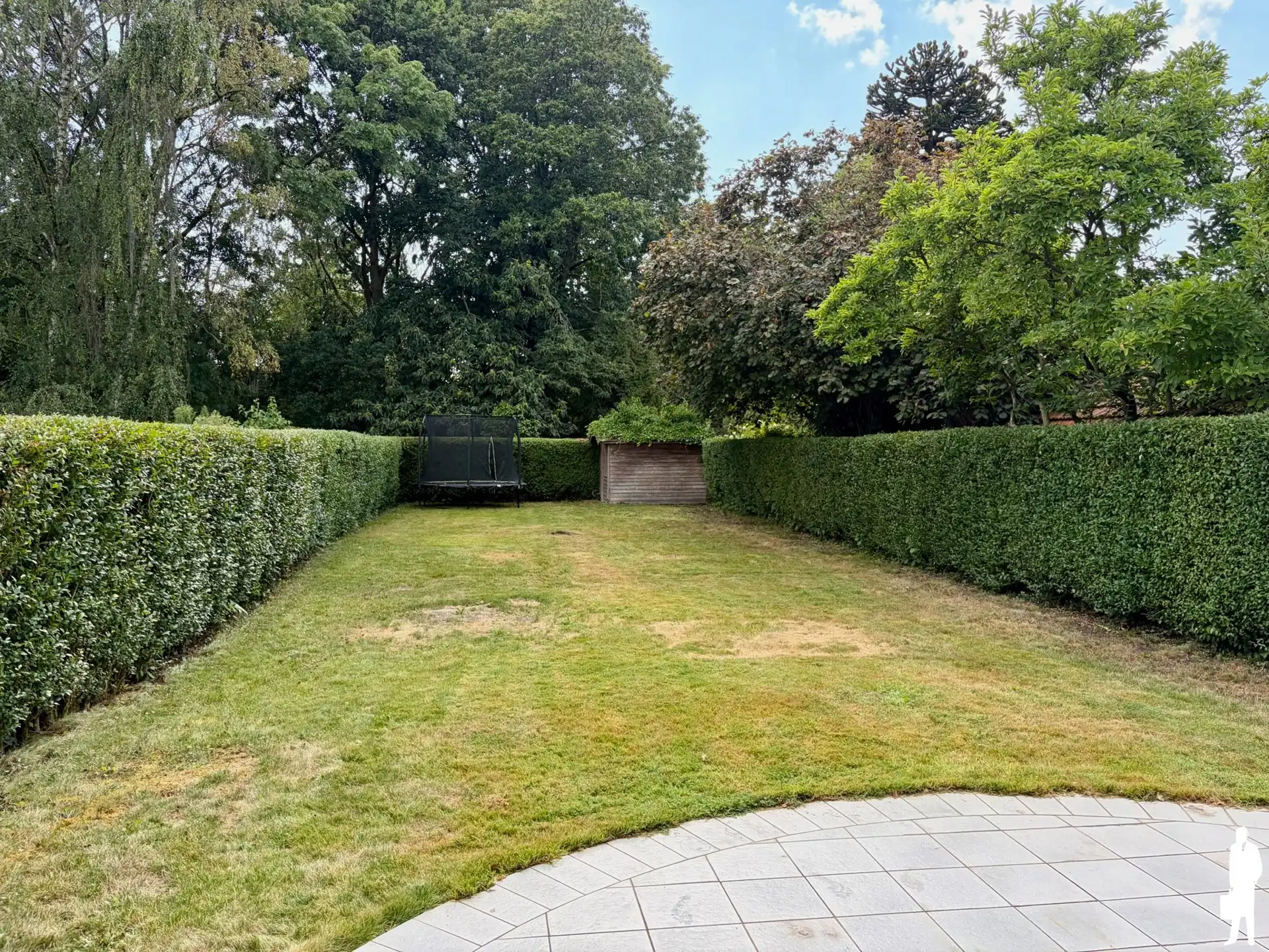Unieke gezinswoning met veel mogelijkheden, garage en tuin foto 9