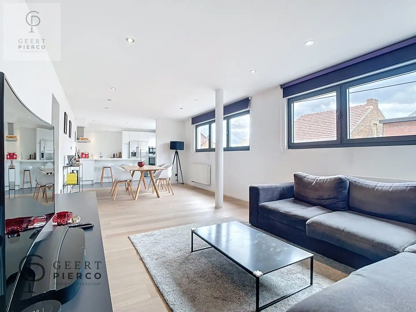 Prachtig nieuwbouwappartement met 2 garages foto 12