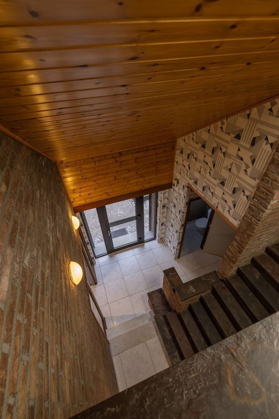 Ruim huis met praktijkruimte en 4 slaapkamers foto 18