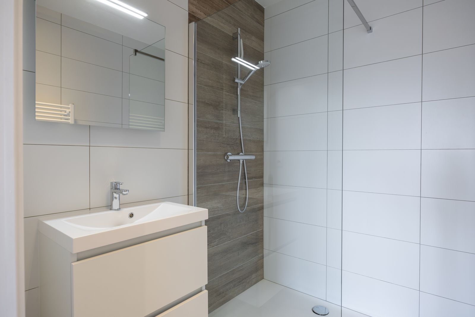 Modern 2 slpk appartement in kleinschalige residentie foto 7