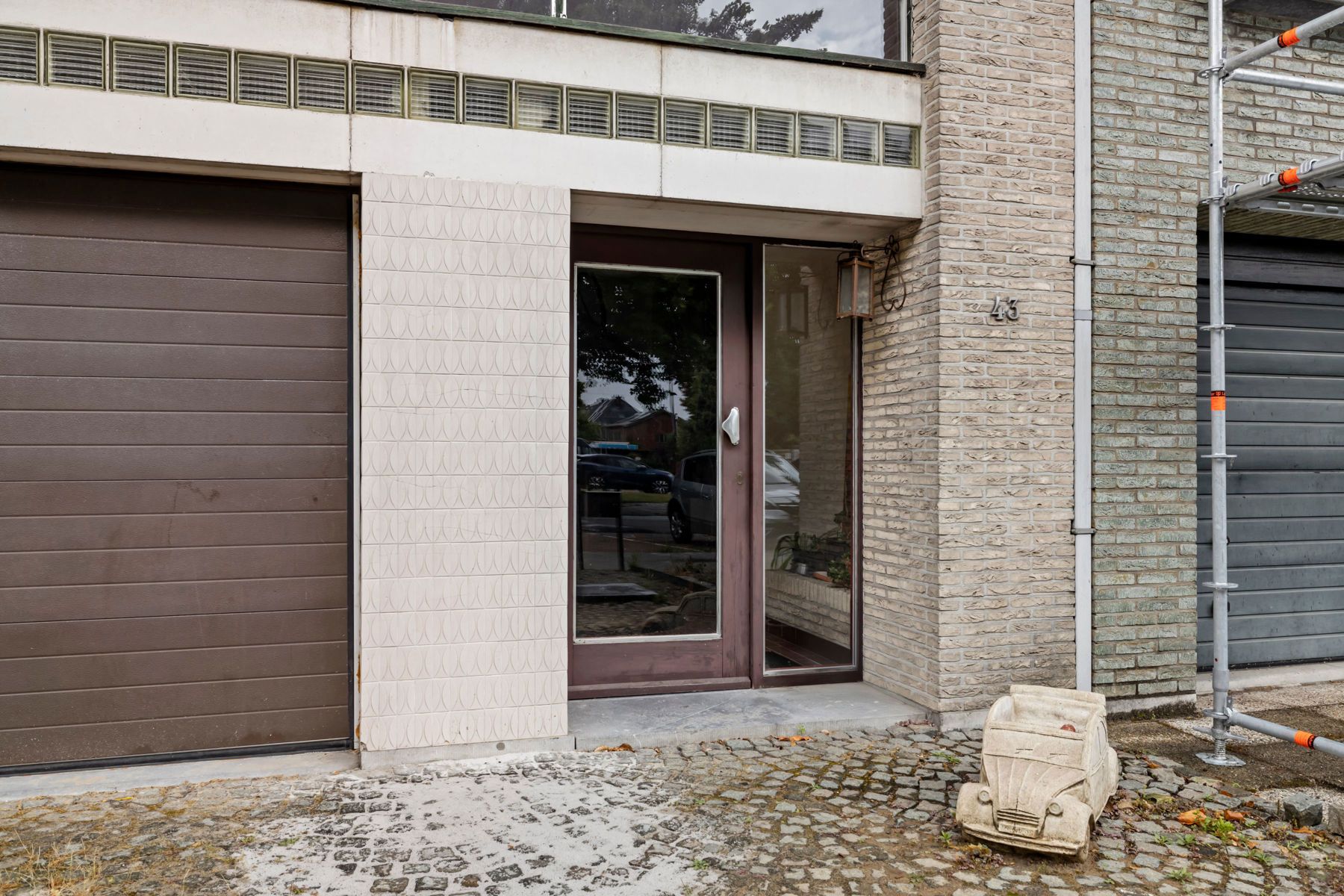 Charmante bel-etage met tuin & garage in hartje Sint-Niklaas foto 2