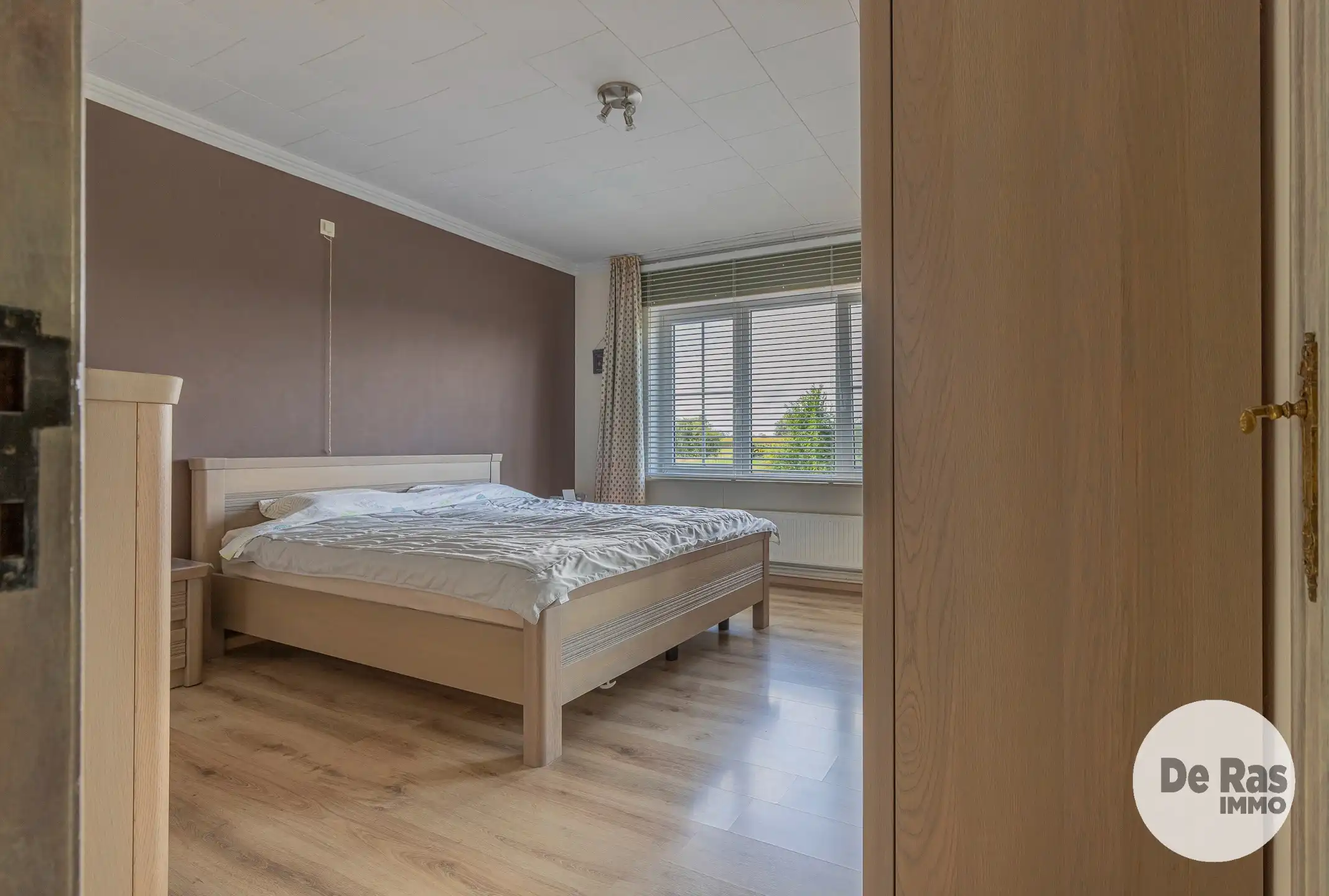 HERZELE - Ruime villa met magazijn op 16a18ca&nbsp; foto 13