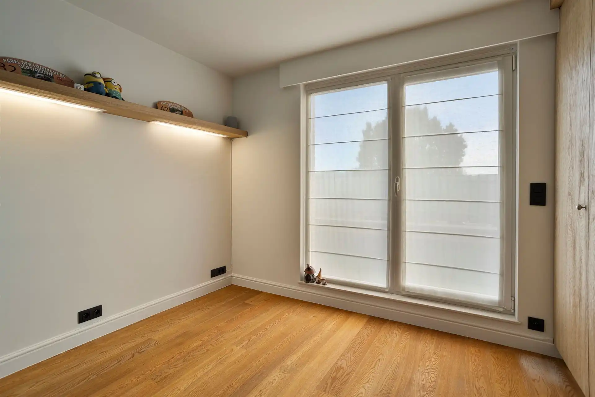 Instapklaar appartement met 2 slpk's, terras, garage en berging! foto 10