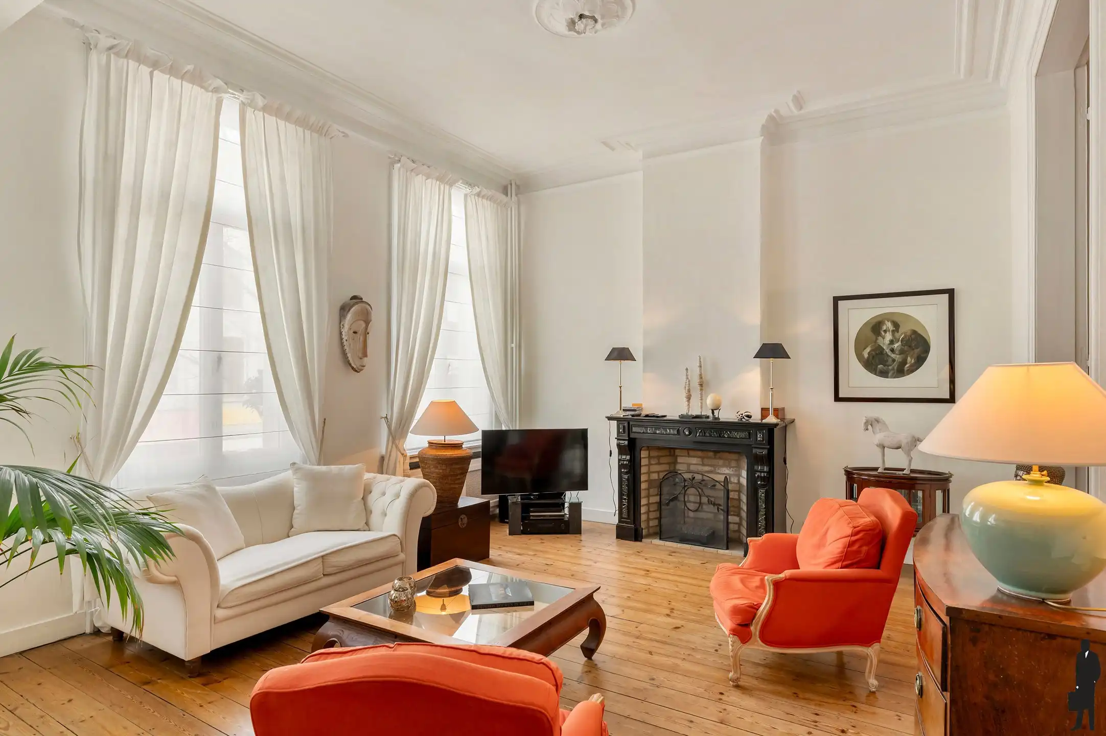 Statig herenhuis met praktijkruimte op toplocatie in Antwerpen foto 2