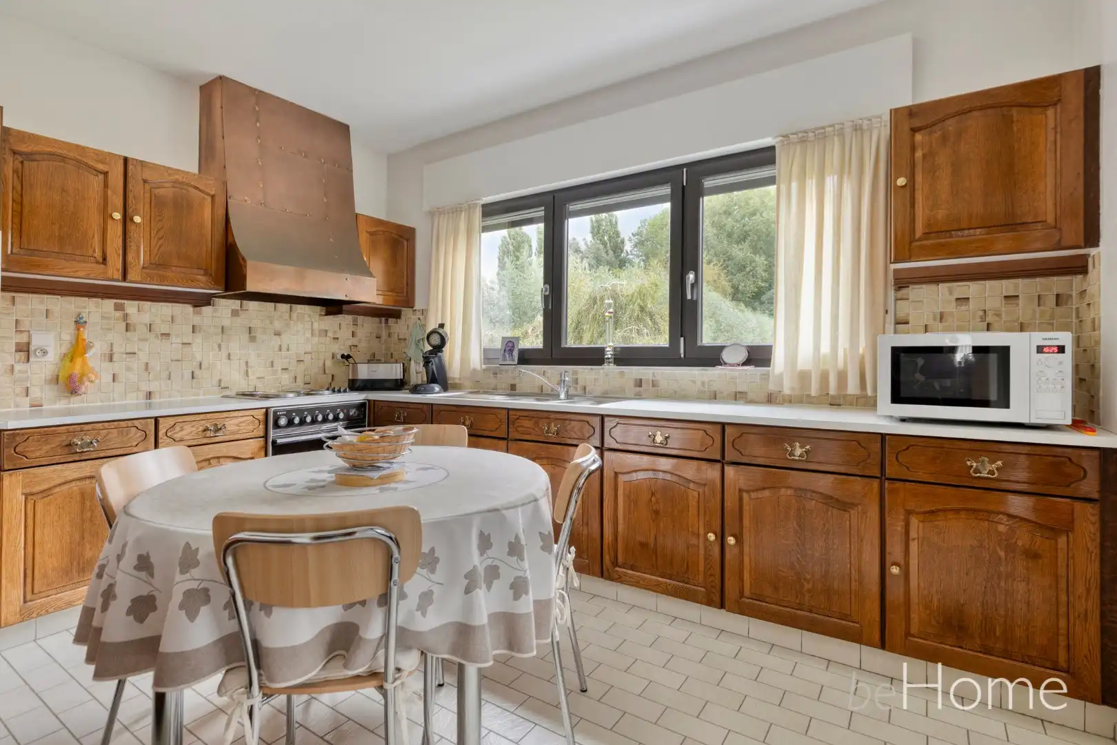 Vrijstaande bungalow met 4 slaapkamers, volledige kelder en ZO-tuin foto 17