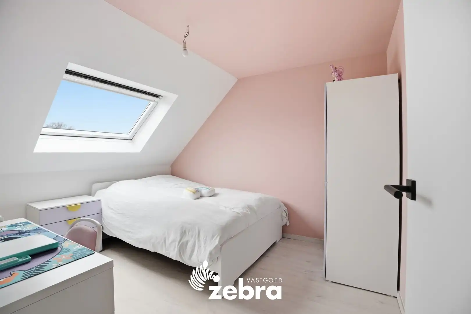 Instapklare woning met 3 slaapkamers en garage te Meulebeke! foto 14