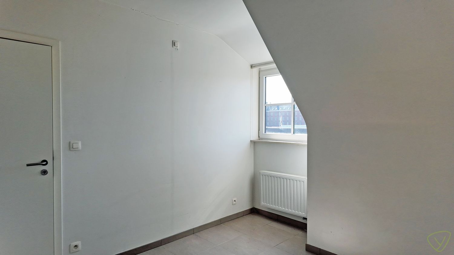 Gezellig duplex-appartement met terras en garage nabij centrum Eeklo foto 8