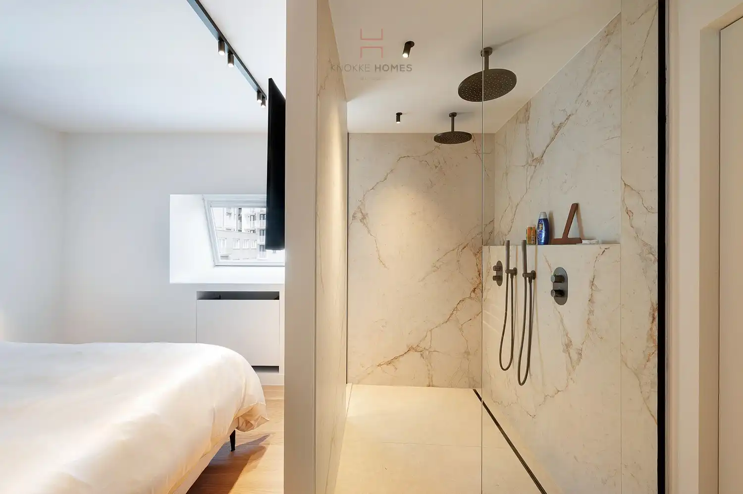 Prachtig gerenoveerd duplexappartement, gelegen op de hoek van een stijlvolle villaresidentie in de Jozef Nellenslaan. foto 21