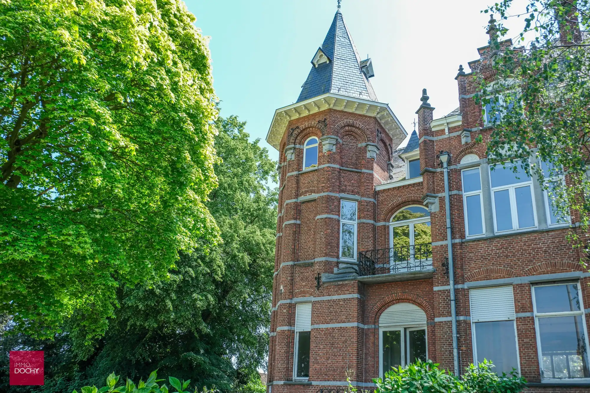 Karaktervol multifunctioneel gebouw op commerciële ligging foto 7