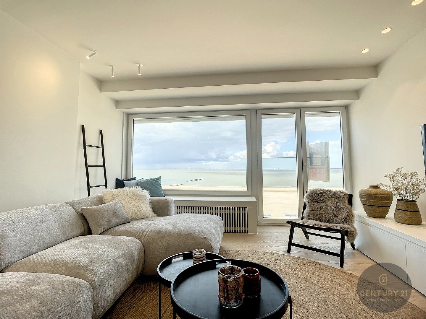 Appartement op de zeedijk van Knokke foto {{pictureIndex}}