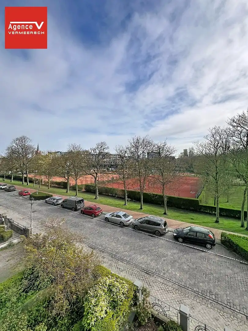 Prestigieuze herenwoning gelegen op absolute toplocatie!  foto 3