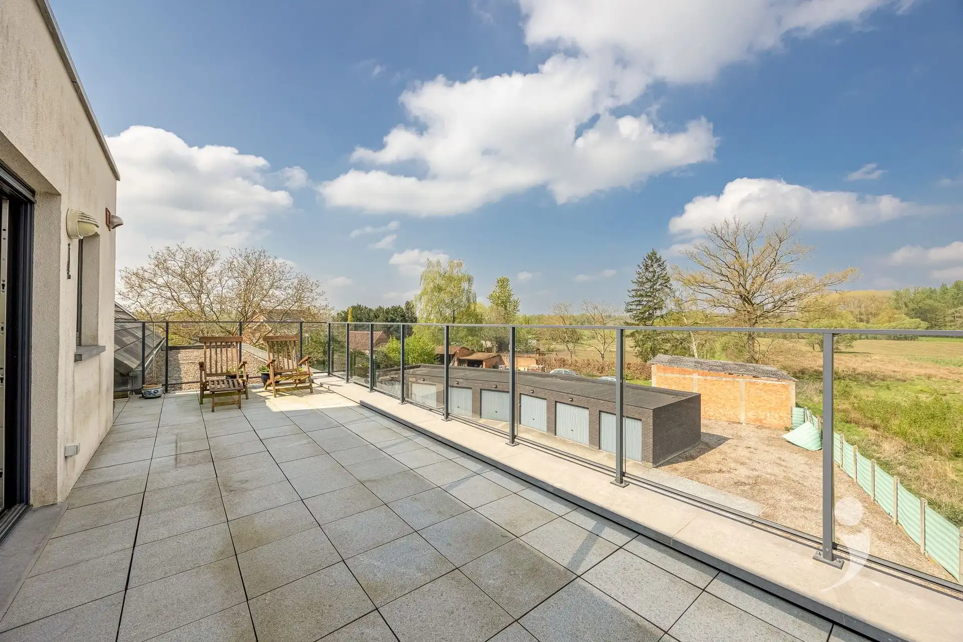 Ruim appartement op een toplocatie!  foto 24