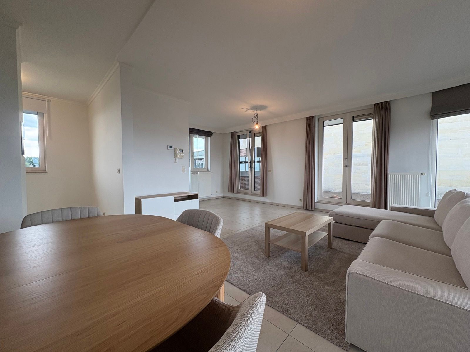 Ruim appartement in het centrum van Bree foto 4