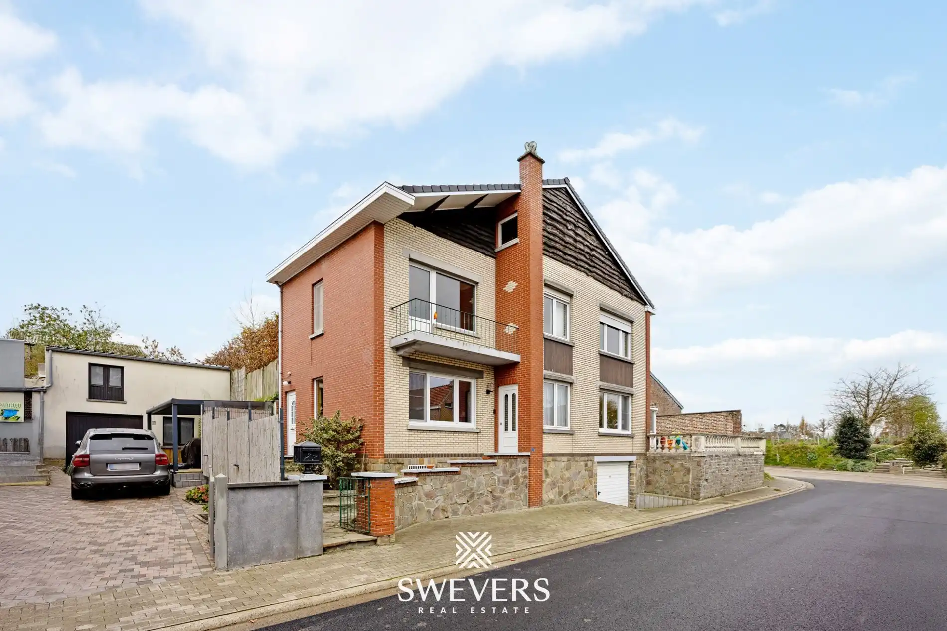 Open bebouwing met 3 slaapkamers en garage in rustige straat foto 29