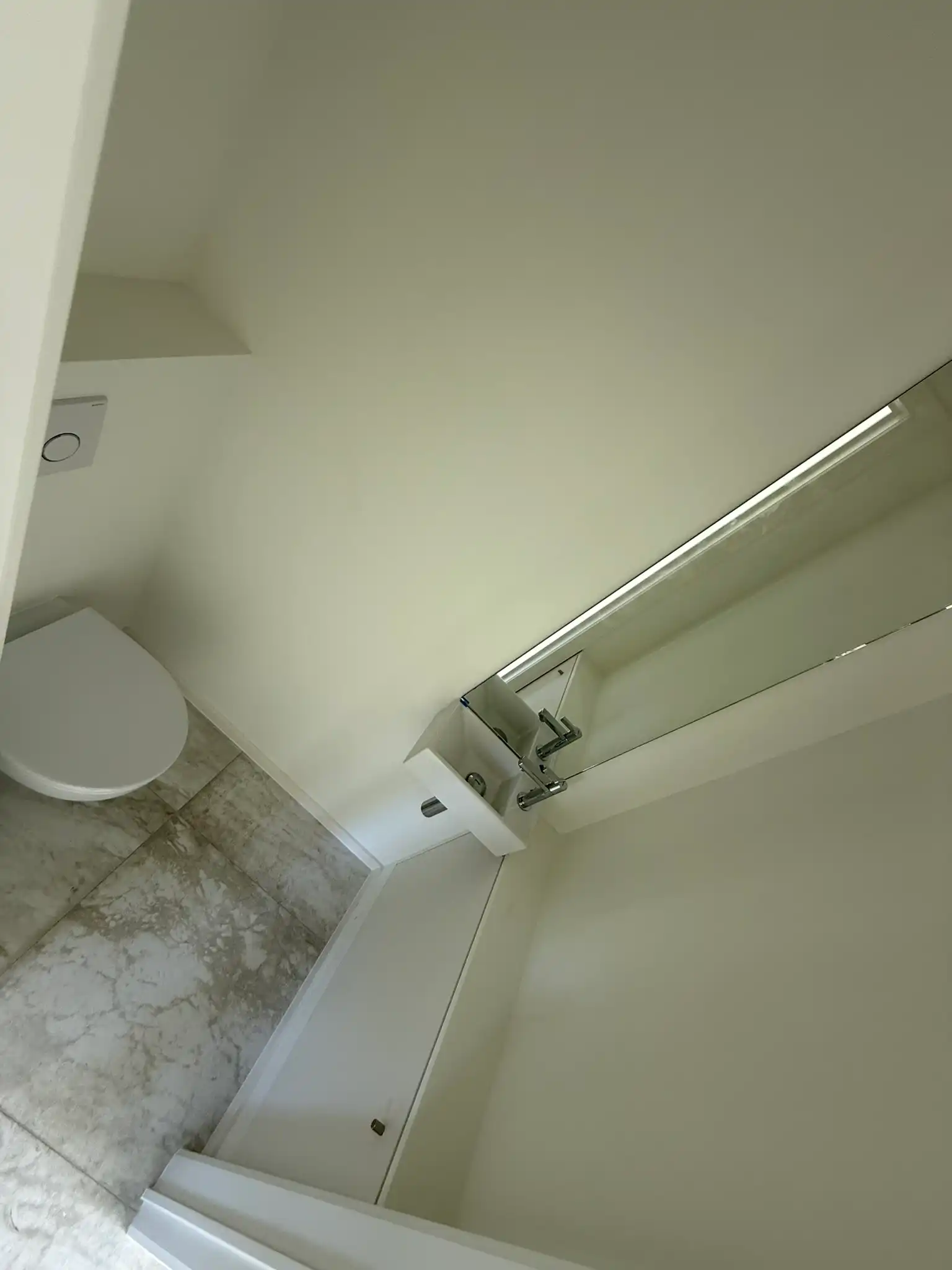 NIEUWBOUW moderne halfopen WONING Te huur foto 9