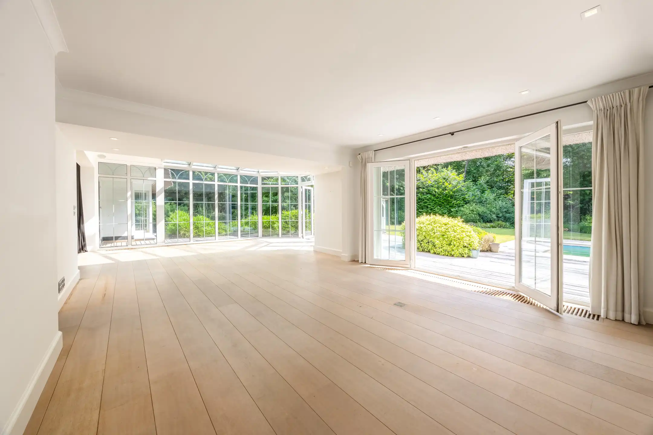 Instapklare villa op een riant perceel van 3.750 m² foto 10
