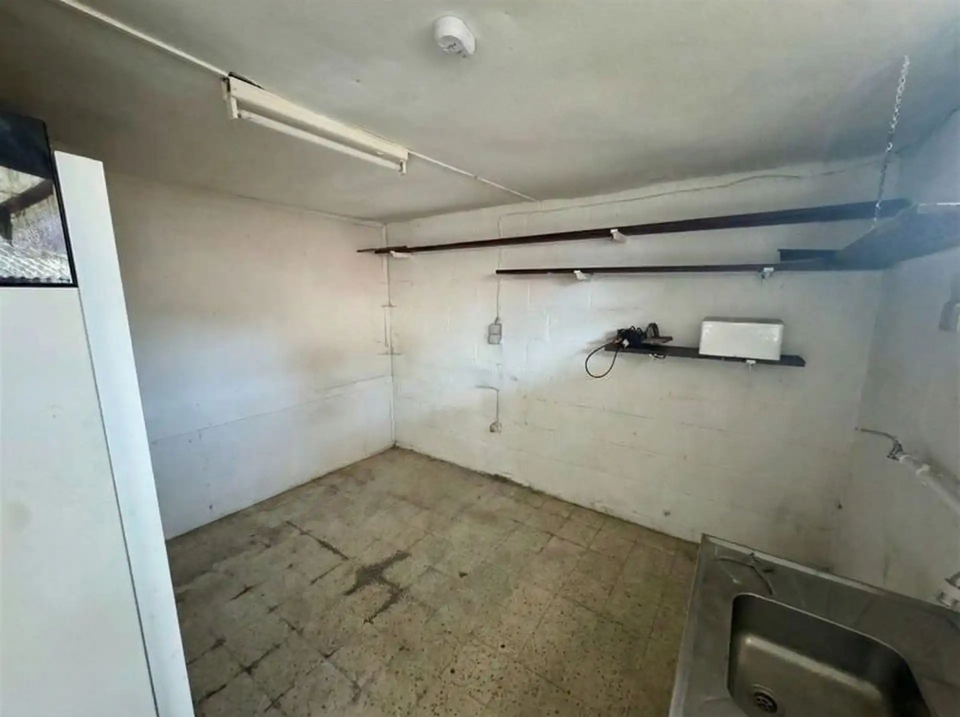 Te renoveren woning of sloop- en heropbouw op mooi perceel te Maasmechelen foto 7