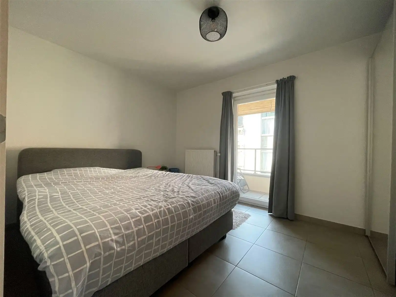 Centraal  gelegen appartement met autostaanplaats foto 3