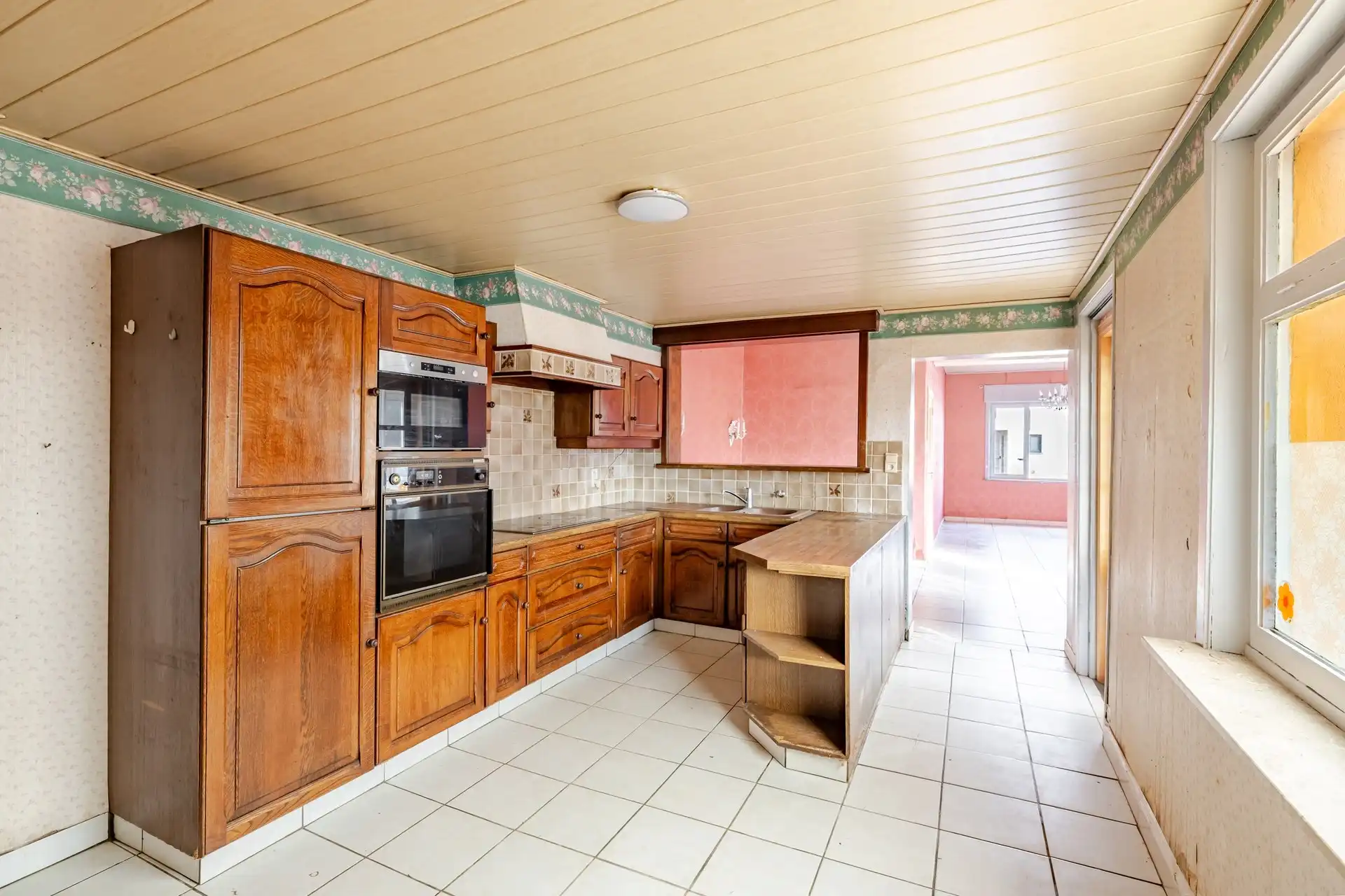 Gunstig gelegen op te frissen woning te Lede foto 7