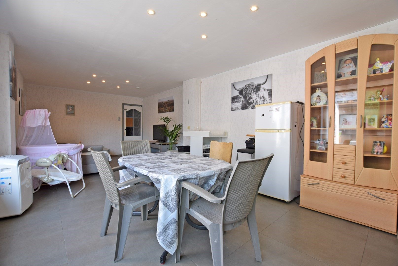 Te renoveren rijwoning op 360m² met 4 slaapkamers + garage & achterliggende loods / werkplaats te Adinkerke (De Panne).  foto 5