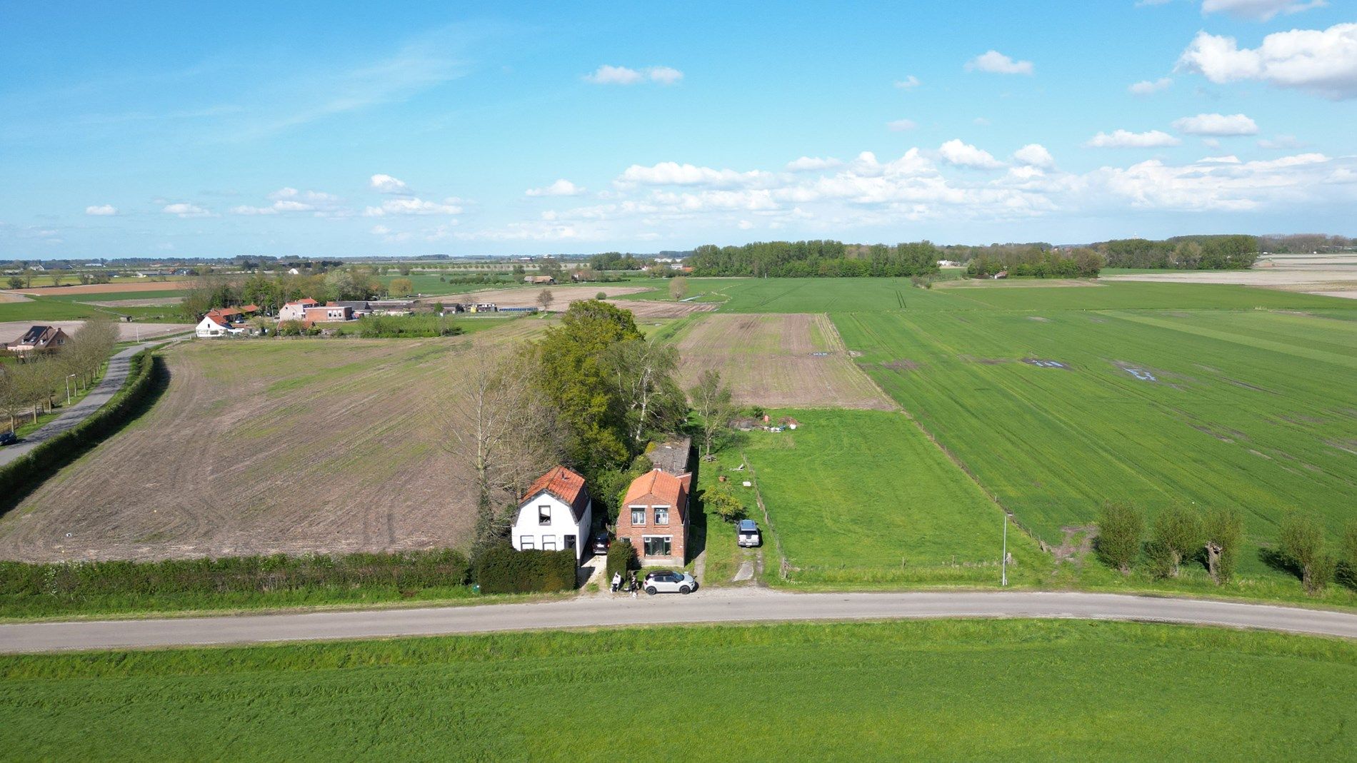 Te renoveren huis met een oninneembaar uitzicht over meer dan 2.2 ha velden en natuur! foto 10