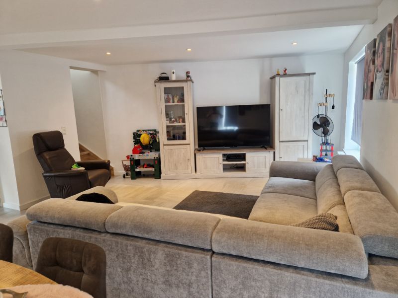 Instapklare woning met 4 slaapkamers en zonnige tuin foto 7