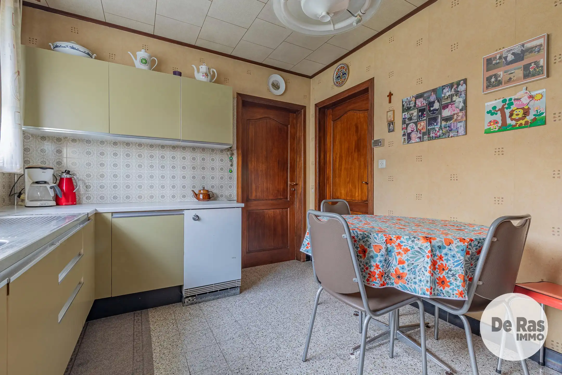 SCHELLEBELLE- Te renoveren woning in een rustige verkaveling foto 13