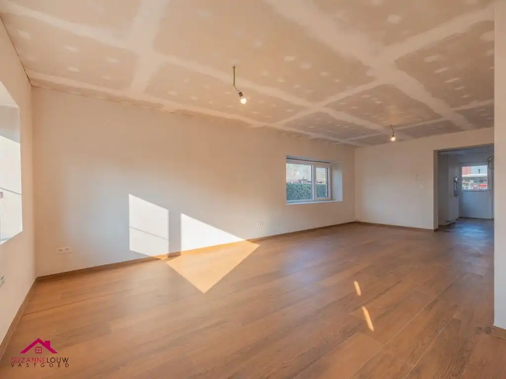 Instapklare gezinswoning, volledig gerenoveerd foto 12