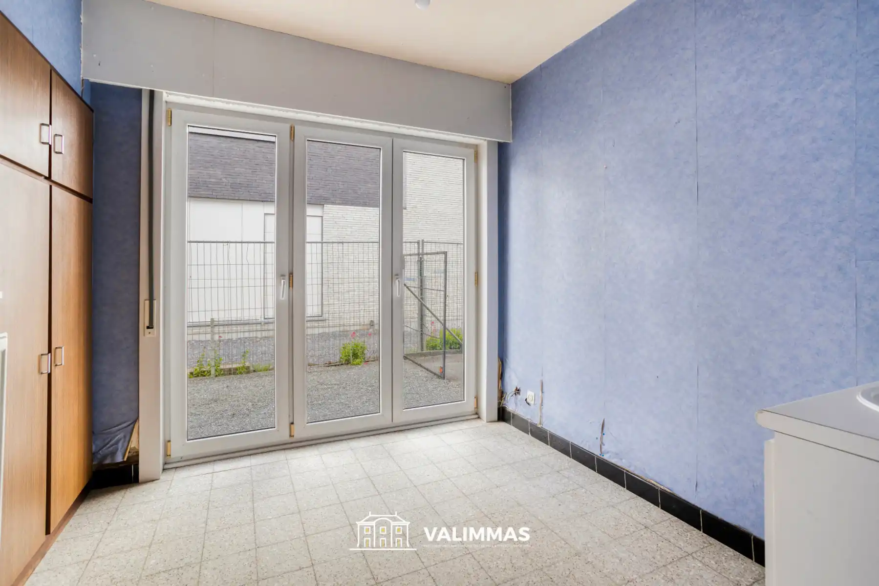 Ruime driegevelwoning met twee garages en mooie tuin... foto 13