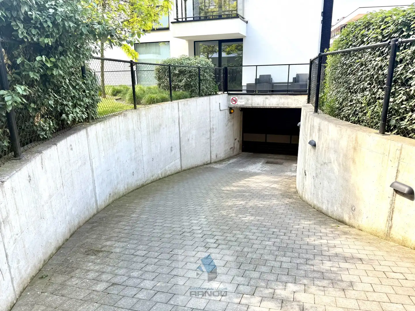Recente garagebox foto {{pictureIndex}}