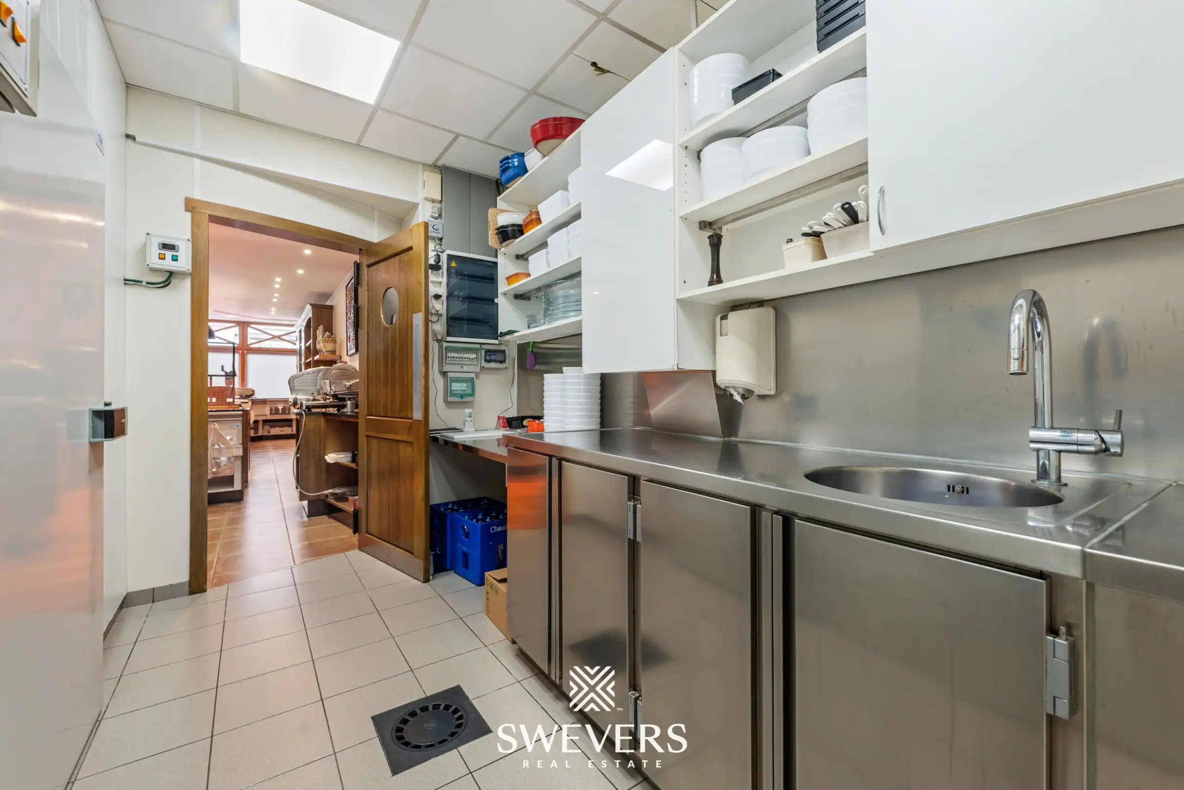 Instapklaar handelshuis op toplocatie met een oppervlakte van 272m2 foto 15