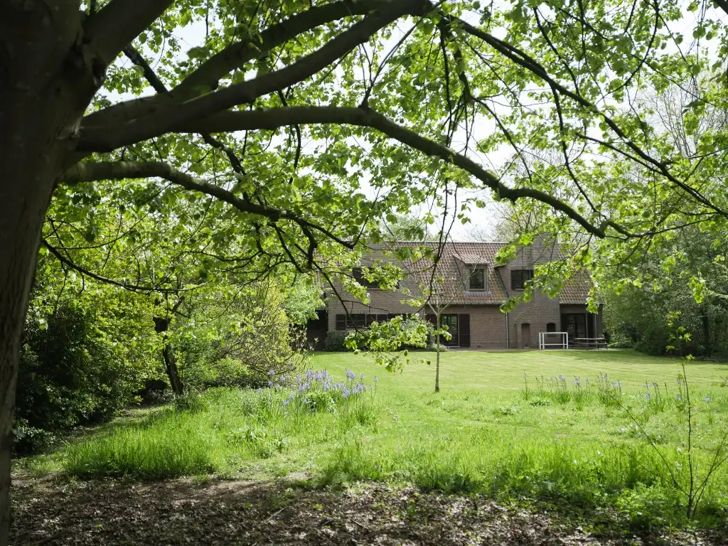Bijzonder ruime en vrijstaande villa gelegen op een gunstig perceel van ca. 9.700&nbsp;m² in Kruisem foto 19