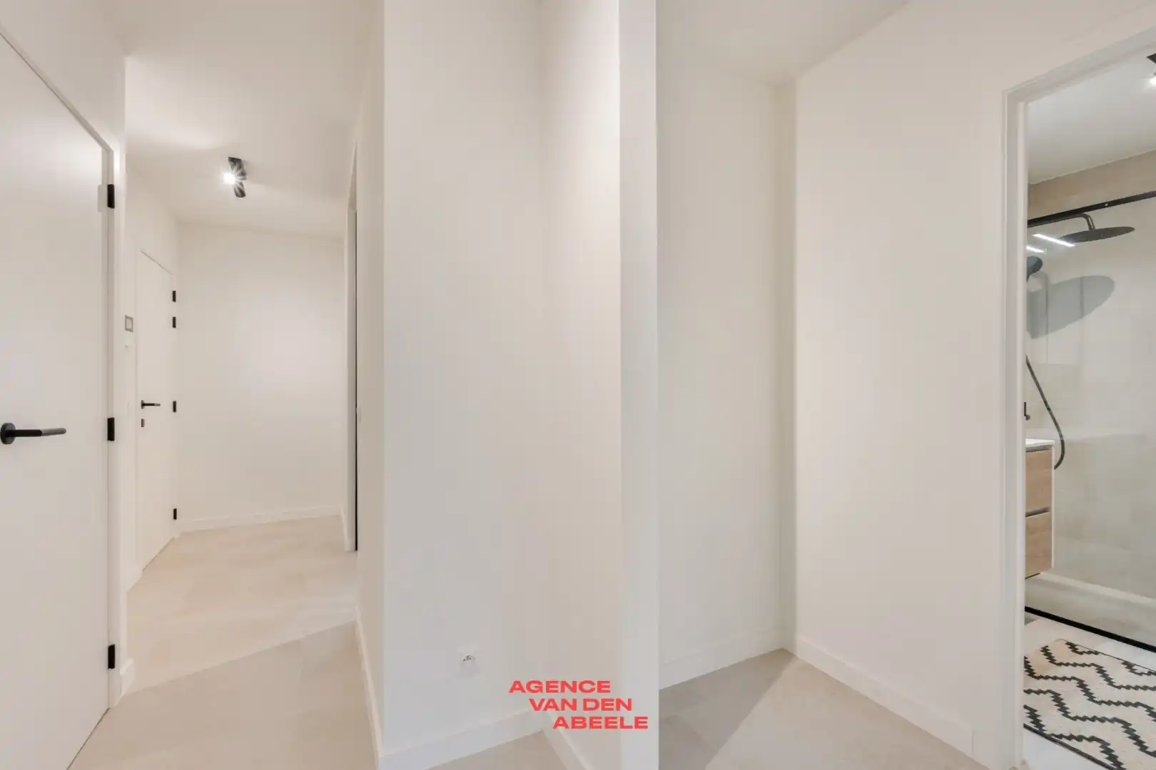 Gerenoveerd A label  appartement met 2 slaapkamers  en terras  foto 15