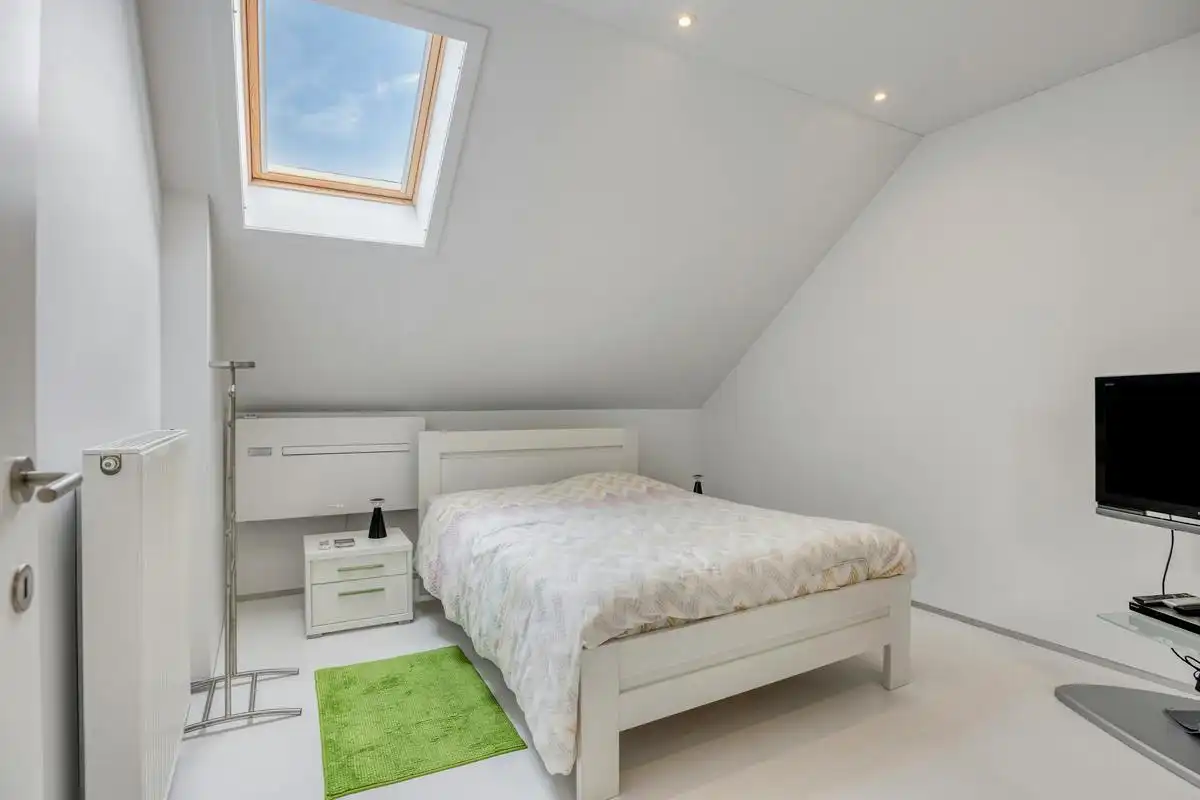 Verhuurde opbrengsteigendom met handelsruimte en duplex  foto 20