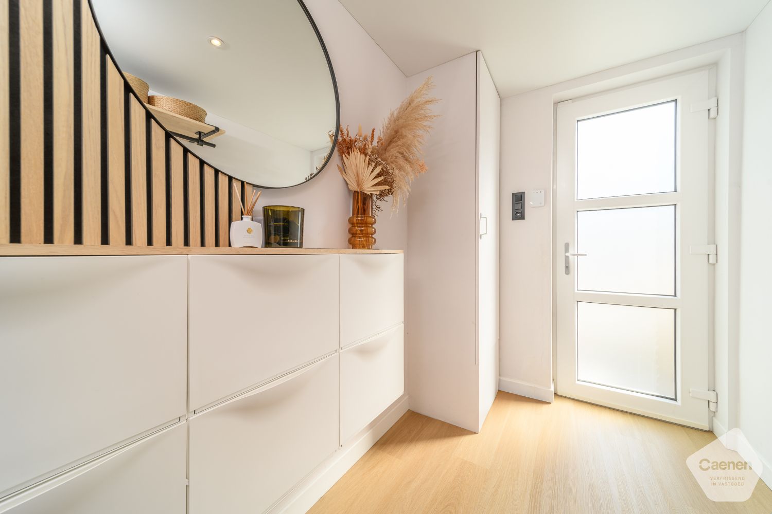 Te koop – Prachtige ruime gerenoveerde woning in Adinkerke foto 2